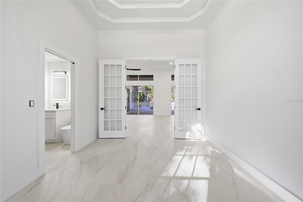 En Venta: $1,599,000 (6 camas, 4 baños, 3225 Pies cuadrados)