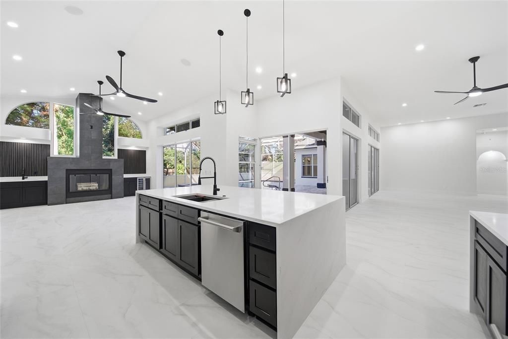 En Venta: $1,599,000 (6 camas, 4 baños, 3225 Pies cuadrados)