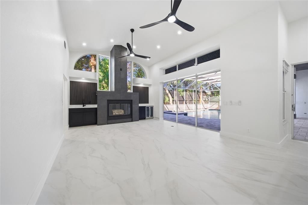 En Venta: $1,599,000 (6 camas, 4 baños, 3225 Pies cuadrados)