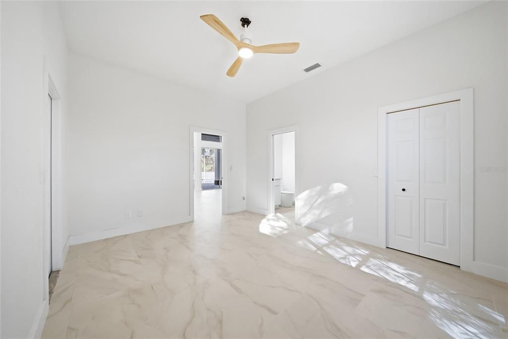 En Venta: $1,599,000 (6 camas, 4 baños, 3225 Pies cuadrados)