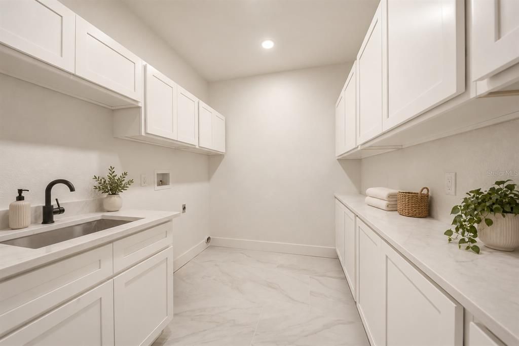 En Venta: $1,599,000 (6 camas, 4 baños, 3225 Pies cuadrados)