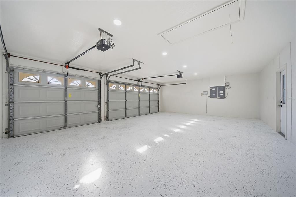 En Venta: $1,599,000 (6 camas, 4 baños, 3225 Pies cuadrados)