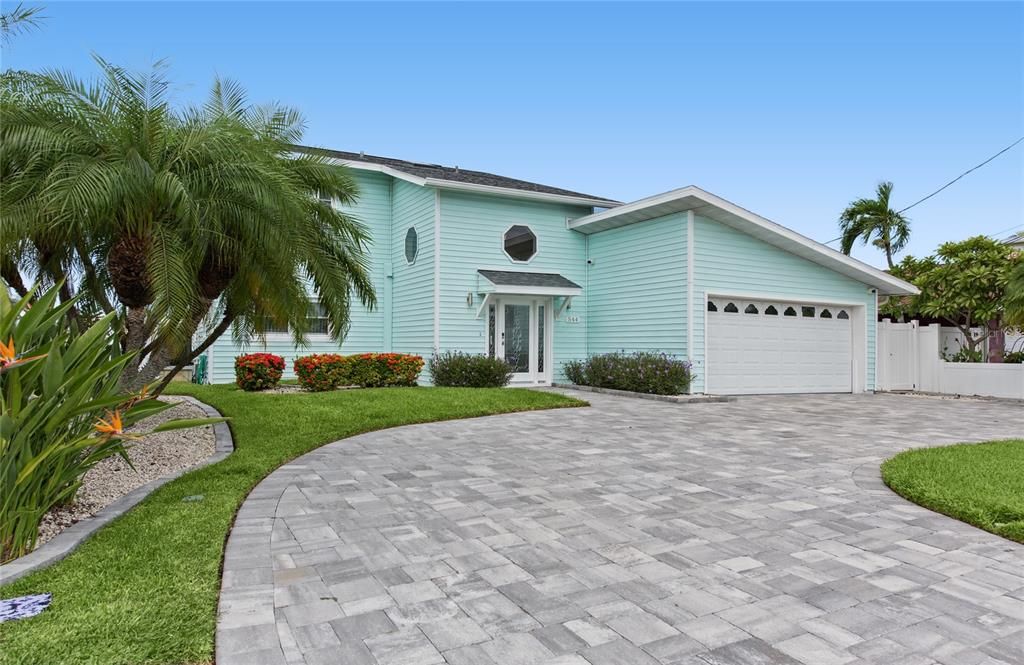 En Venta: $1,400,000 (3 camas, 2 baños, 2194 Pies cuadrados)
