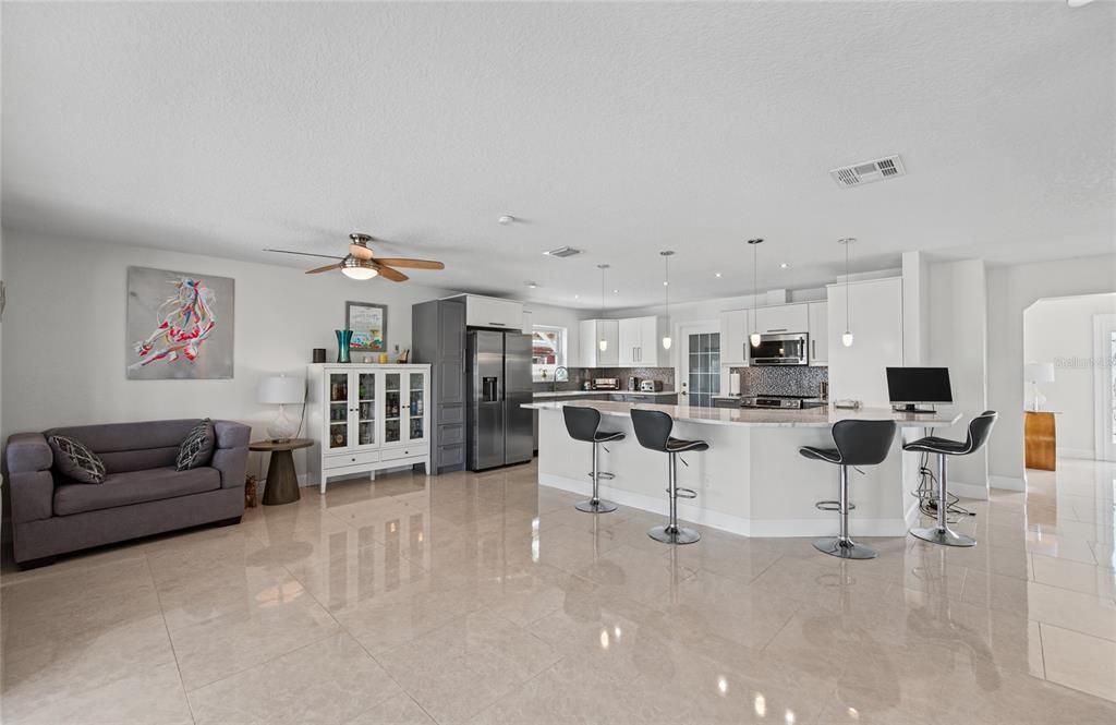 En Venta: $1,400,000 (3 camas, 2 baños, 2194 Pies cuadrados)