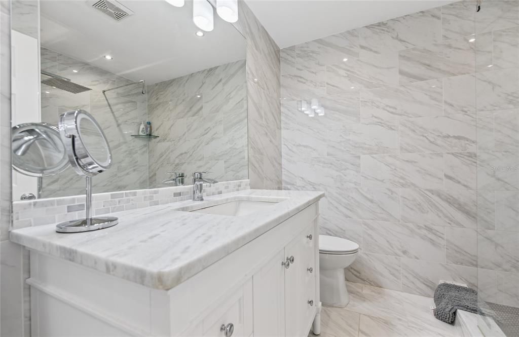 En Venta: $1,400,000 (3 camas, 2 baños, 2194 Pies cuadrados)
