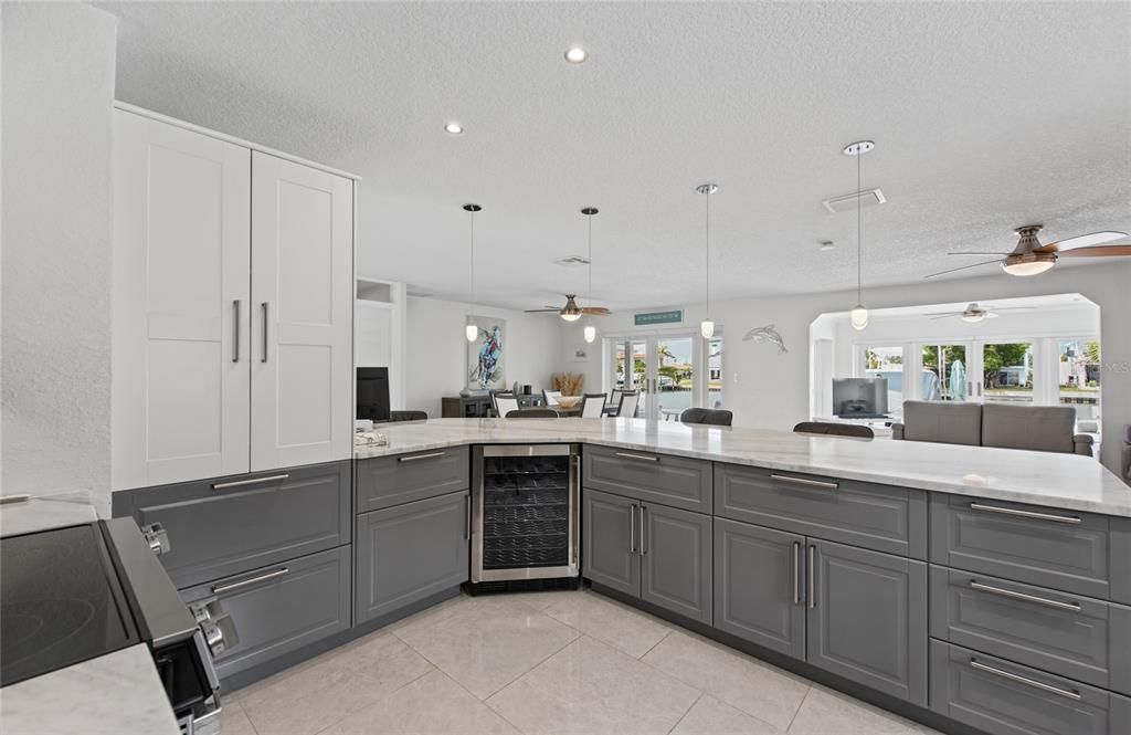 En Venta: $1,400,000 (3 camas, 2 baños, 2194 Pies cuadrados)