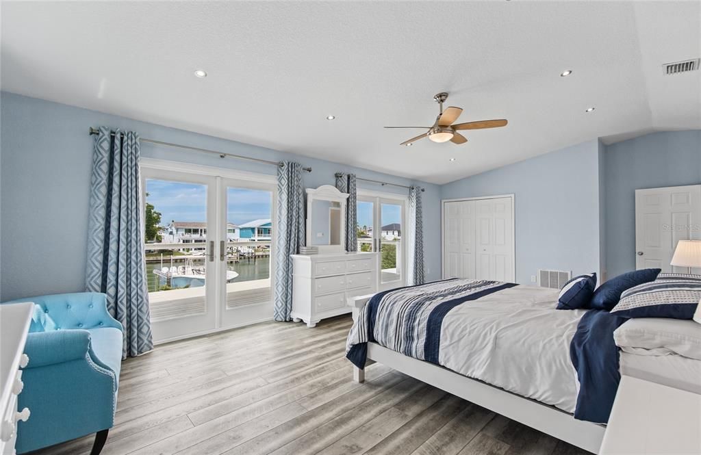En Venta: $1,400,000 (3 camas, 2 baños, 2194 Pies cuadrados)