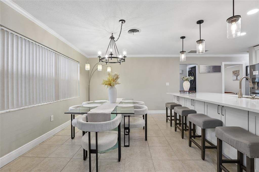 En Venta: $719,900 (4 camas, 2 baños, 1794 Pies cuadrados)