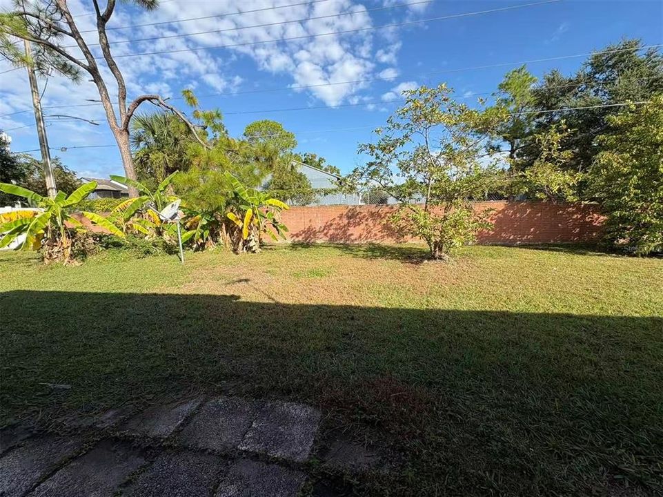 For Rent: $1,750 (3 beds, 2 baths, 1311 Square Feet)
