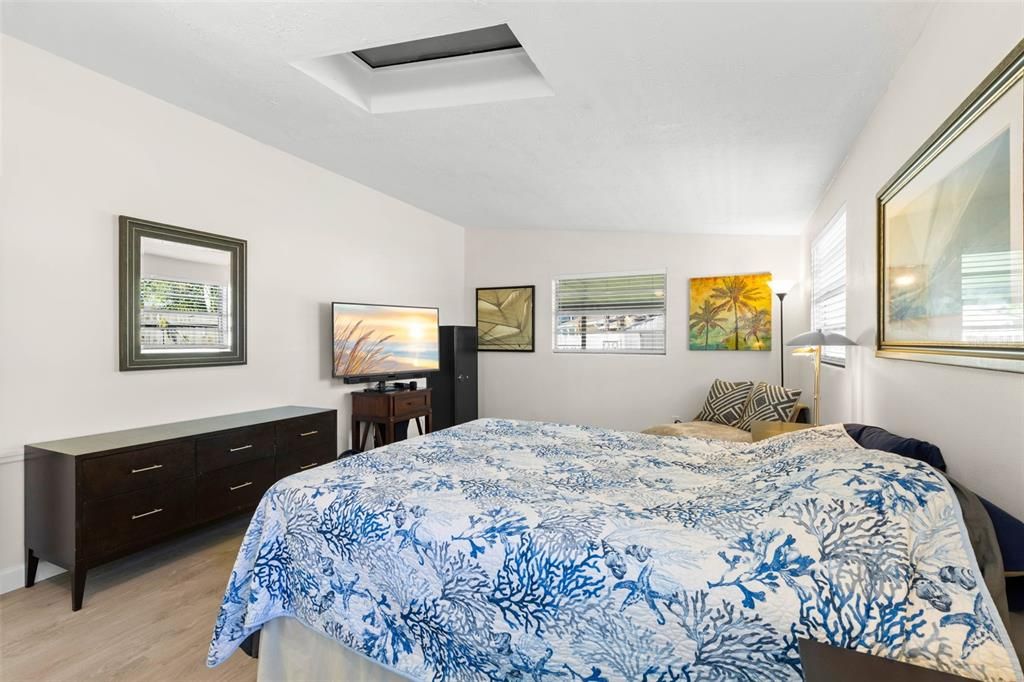 En Venta: $650,000 (3 camas, 2 baños, 1664 Pies cuadrados)