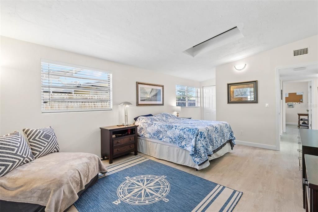 En Venta: $650,000 (3 camas, 2 baños, 1664 Pies cuadrados)