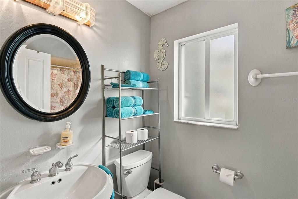 En Renta: $9,500 (4 camas, 2 baños, 3308 Pies cuadrados)