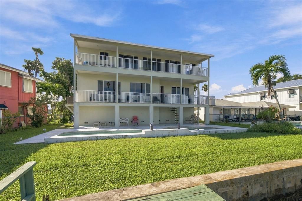 En Renta: $9,500 (4 camas, 2 baños, 3308 Pies cuadrados)