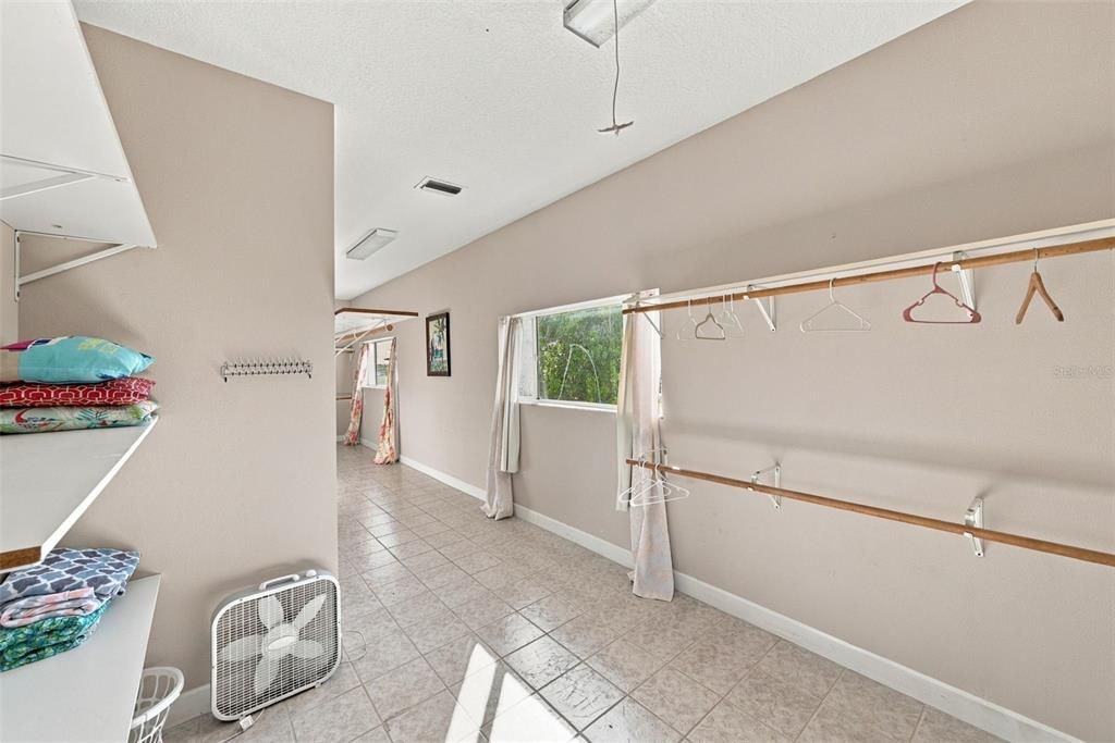 En Renta: $9,500 (4 camas, 2 baños, 3308 Pies cuadrados)