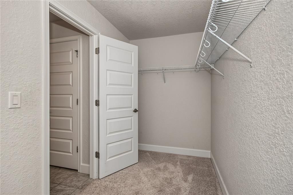 В аренду: $2,200 (4 спален, 2 ванн, 1755 Квадратных фут)