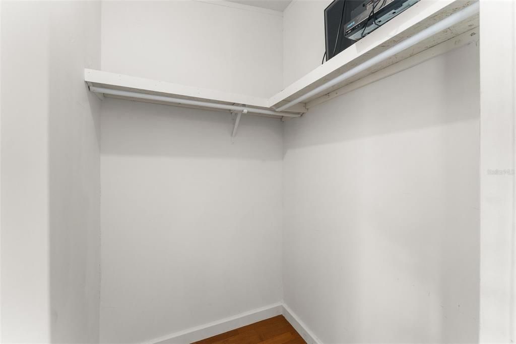 For Sale: $225,000 (4 beds, 2 baths, 1820 Square Feet)