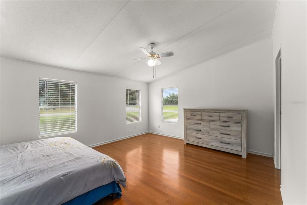 For Sale: $225,000 (4 beds, 2 baths, 1820 Square Feet)