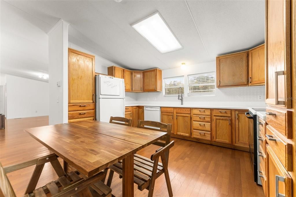 For Sale: $225,000 (4 beds, 2 baths, 1820 Square Feet)