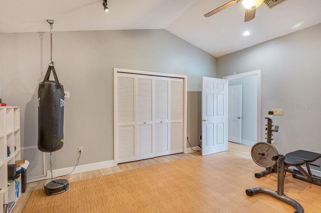 For Sale: $860,000 (5 beds, 3 baths, 3189 Square Feet)