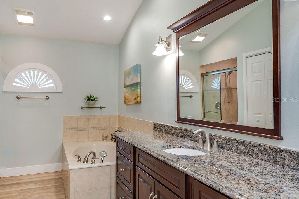For Sale: $860,000 (5 beds, 3 baths, 3189 Square Feet)