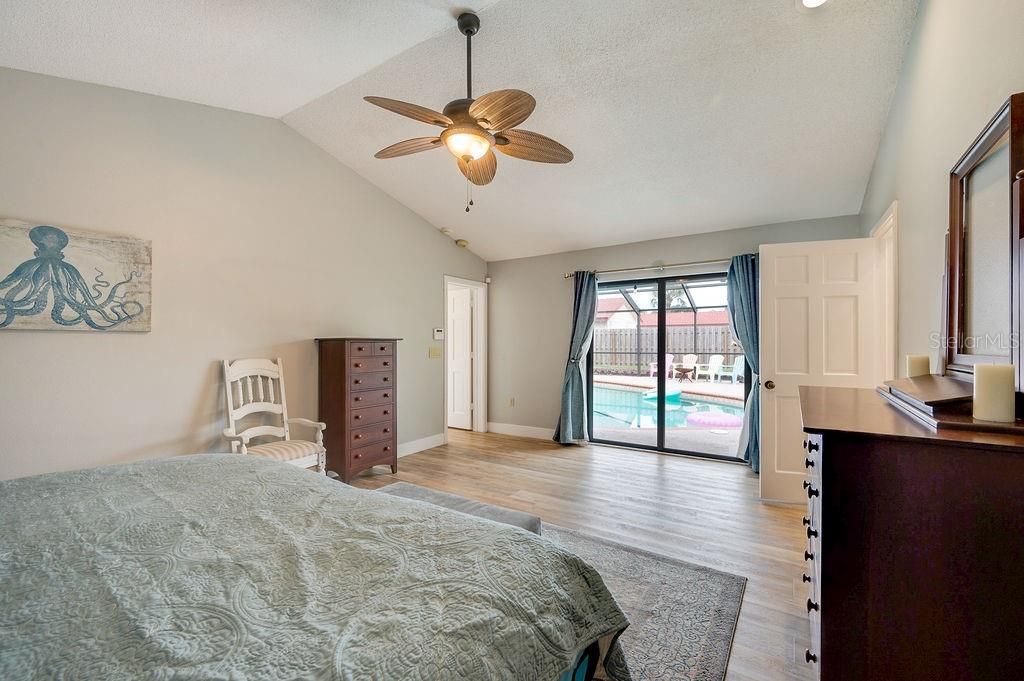For Sale: $860,000 (5 beds, 3 baths, 3189 Square Feet)