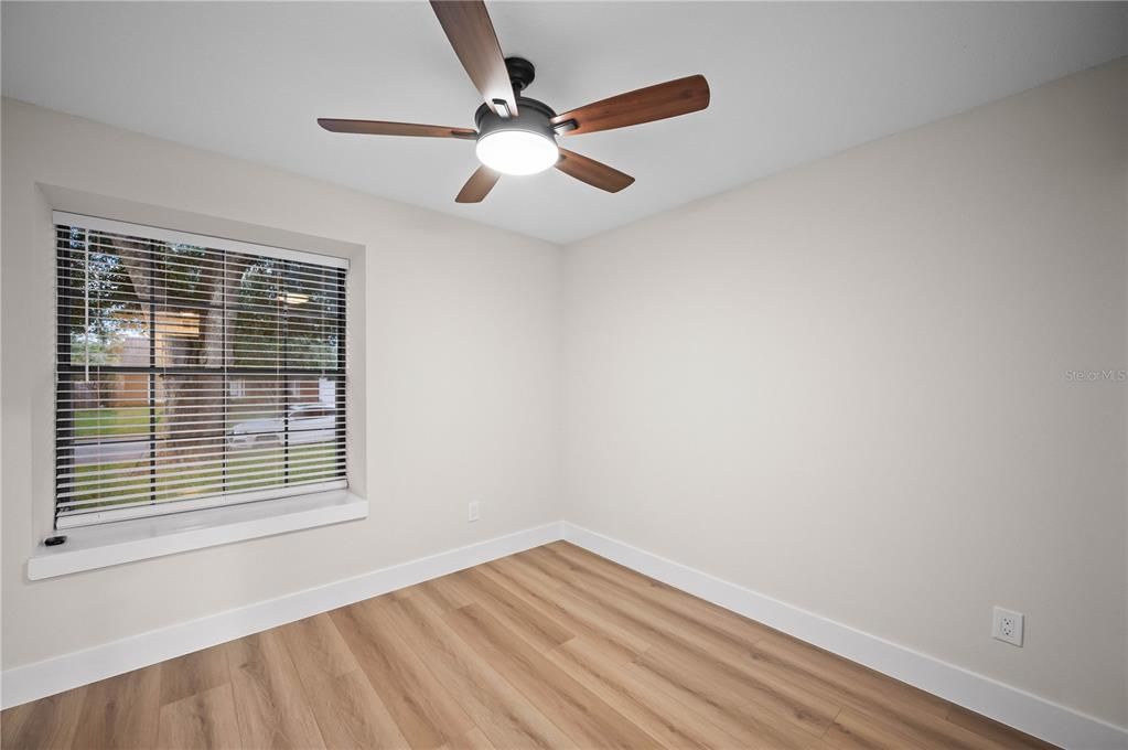 En Venta: $574,900 (4 camas, 2 baños, 1917 Pies cuadrados)