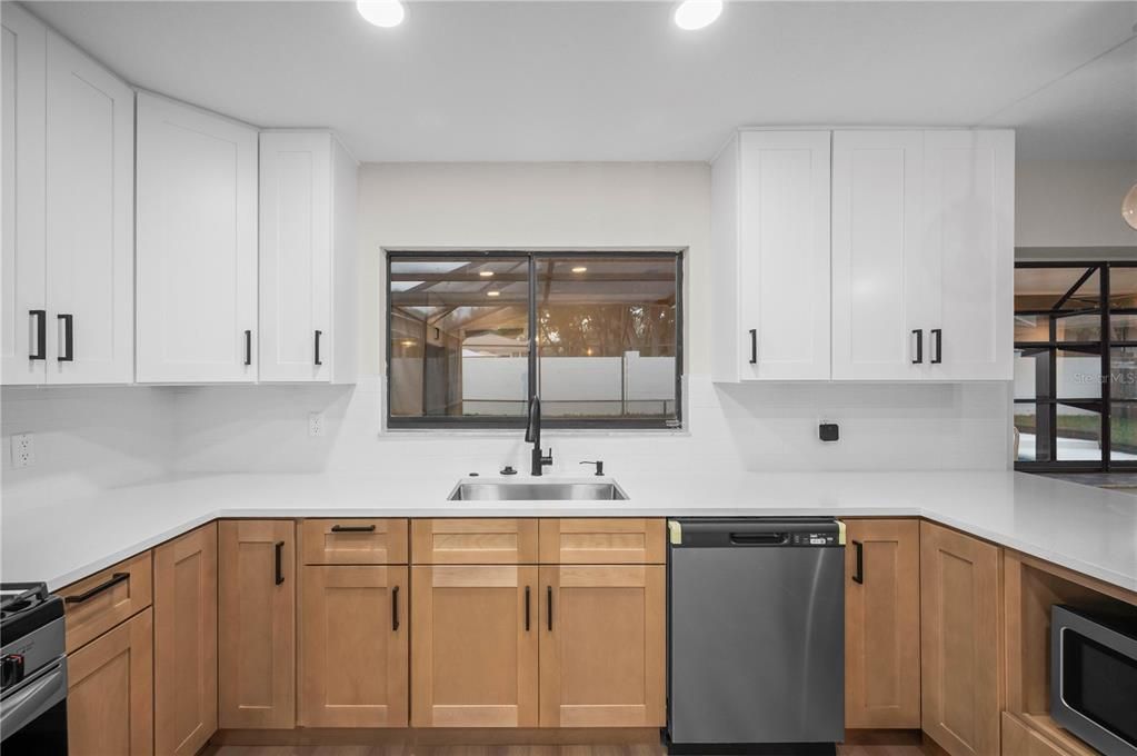 En Venta: $574,900 (4 camas, 2 baños, 1917 Pies cuadrados)