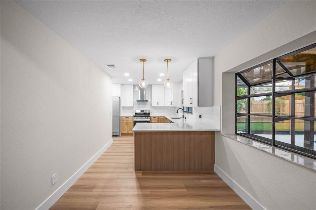 En Venta: $574,900 (4 camas, 2 baños, 1917 Pies cuadrados)