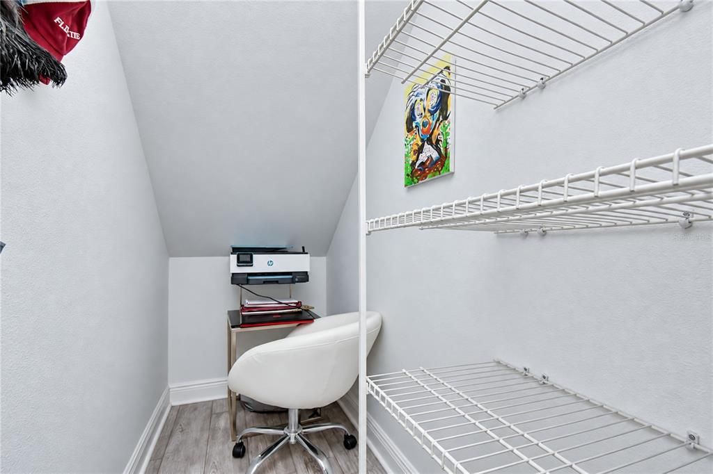 На продажу: $459,000 (3 спален, 2 ванн, 1933 Квадратных фут)
