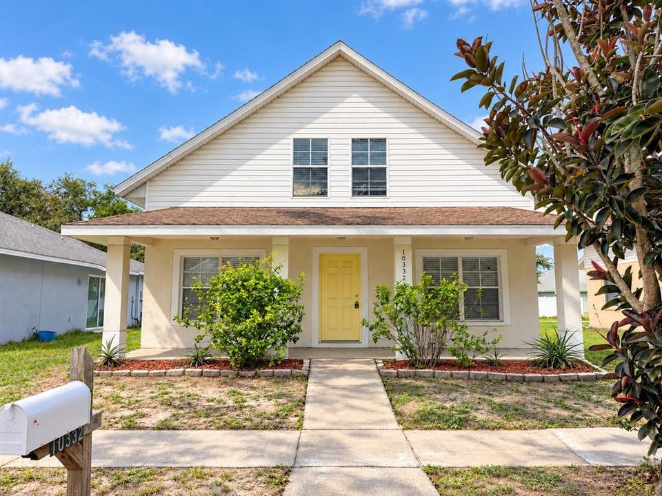 For Sale: $299,900 (4 beds, 2 baths, 1425 Square Feet)