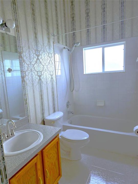 На продажу: $245,000 (2 спален, 2 ванн, 1581 Квадратных фут)