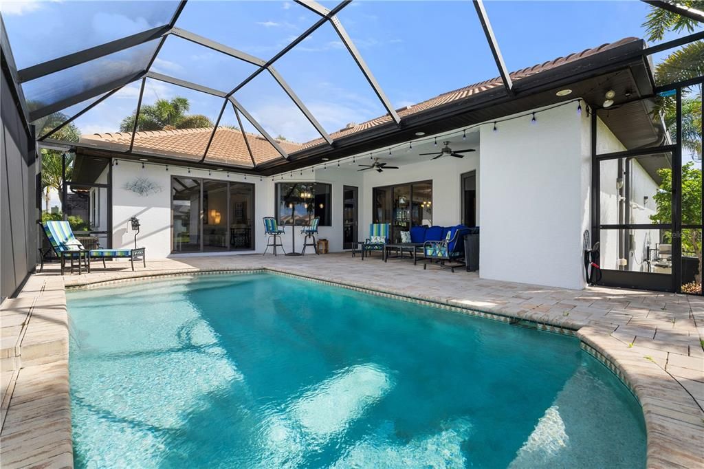 En Venta: $1,315,000 (3 camas, 2 baños, 2579 Pies cuadrados)