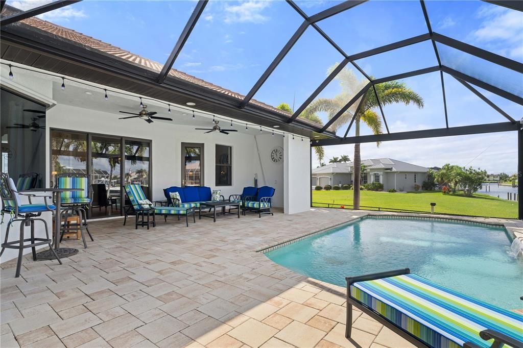 En Venta: $1,315,000 (3 camas, 2 baños, 2579 Pies cuadrados)