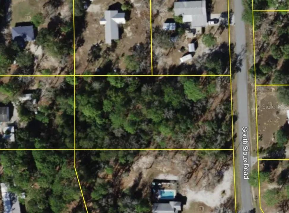 待售: $65,000 (1.11 acres)