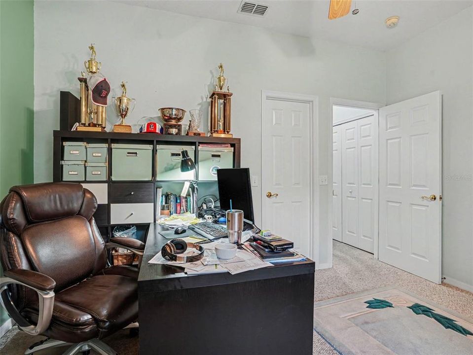 For Sale: $249,900 (2 beds, 2 baths, 1317 Square Feet)
