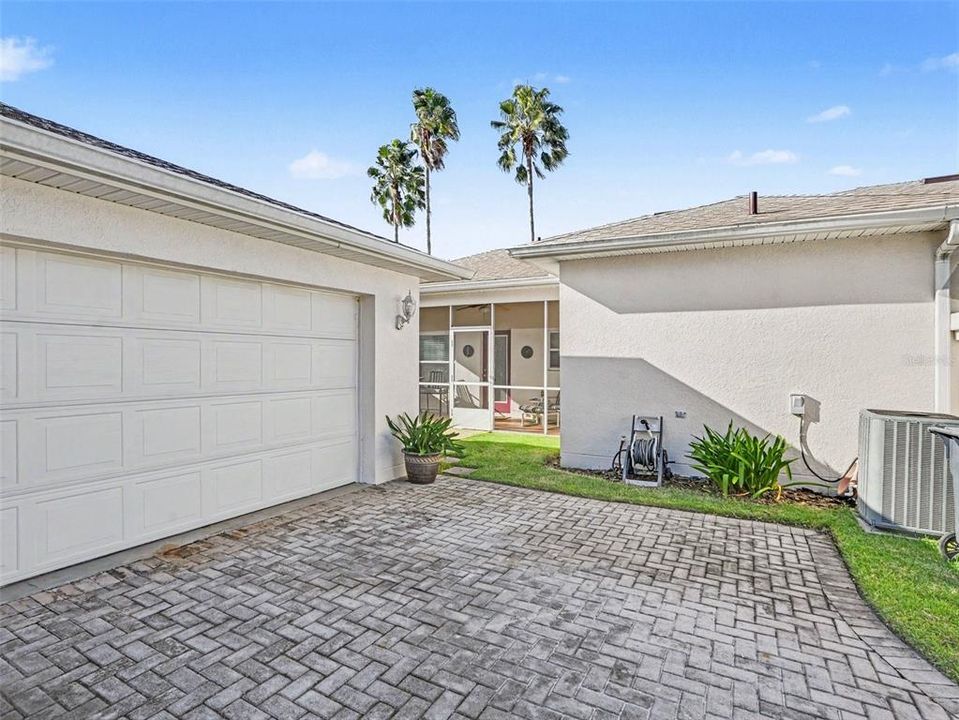 For Sale: $249,900 (2 beds, 2 baths, 1317 Square Feet)