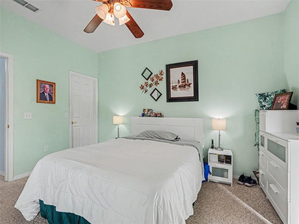 For Sale: $249,900 (2 beds, 2 baths, 1317 Square Feet)