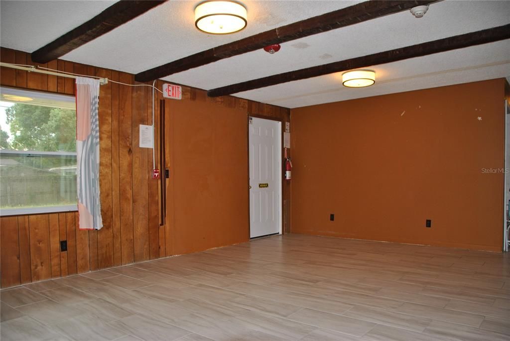 For Rent: $4,500 (5 beds, 2 baths, 1759 Square Feet)