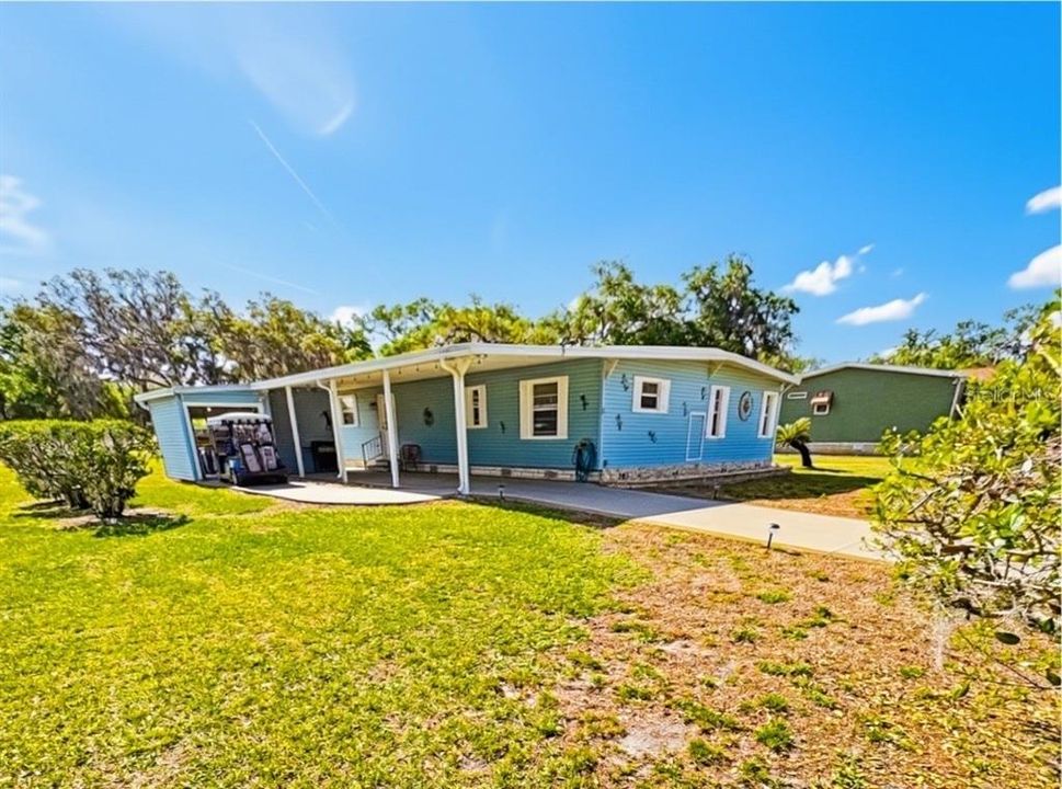 For Sale: $179,900 (2 beds, 2 baths, 1120 Square Feet)