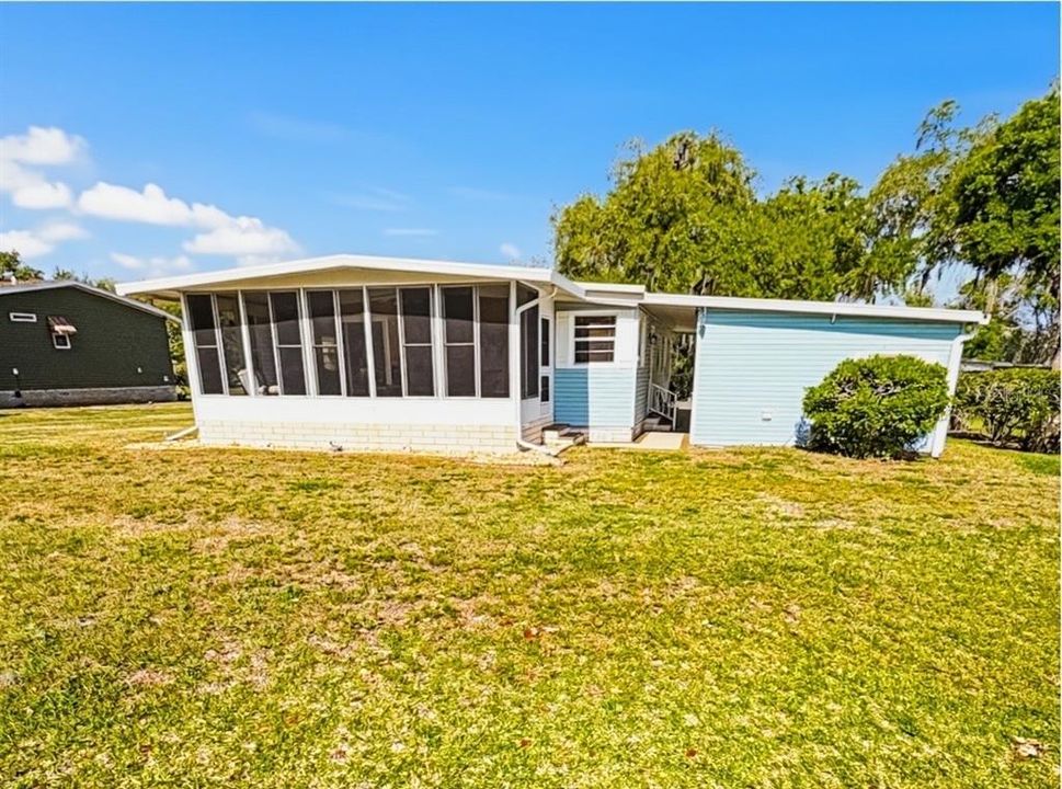 For Sale: $179,900 (2 beds, 2 baths, 1120 Square Feet)