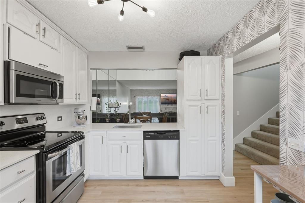 En Venta: $495,000 (3 camas, 3 baños, 1650 Pies cuadrados)