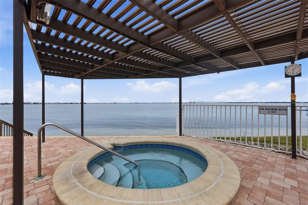 En Venta: $495,000 (3 camas, 3 baños, 1650 Pies cuadrados)