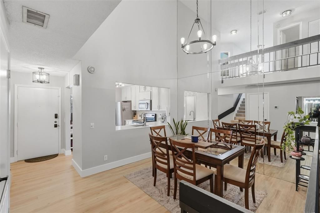 En Venta: $495,000 (3 camas, 3 baños, 1650 Pies cuadrados)