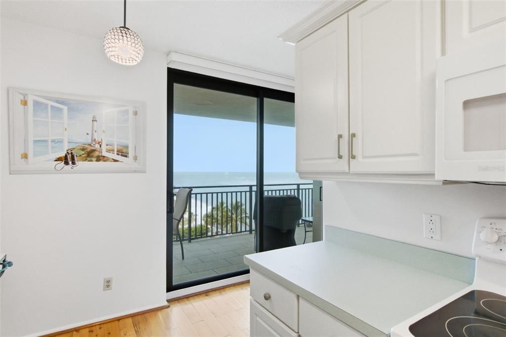 For Sale: $649,000 (2 beds, 2 baths, 1435 Square Feet)