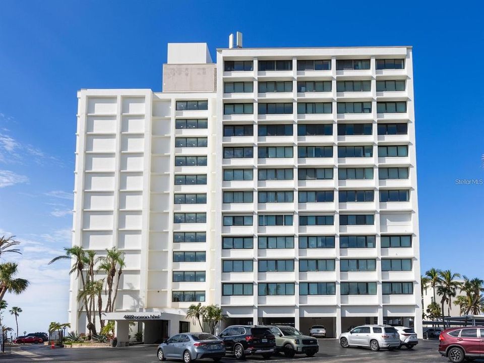 For Sale: $649,000 (2 beds, 2 baths, 1435 Square Feet)
