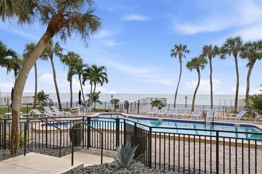 For Sale: $649,000 (2 beds, 2 baths, 1435 Square Feet)