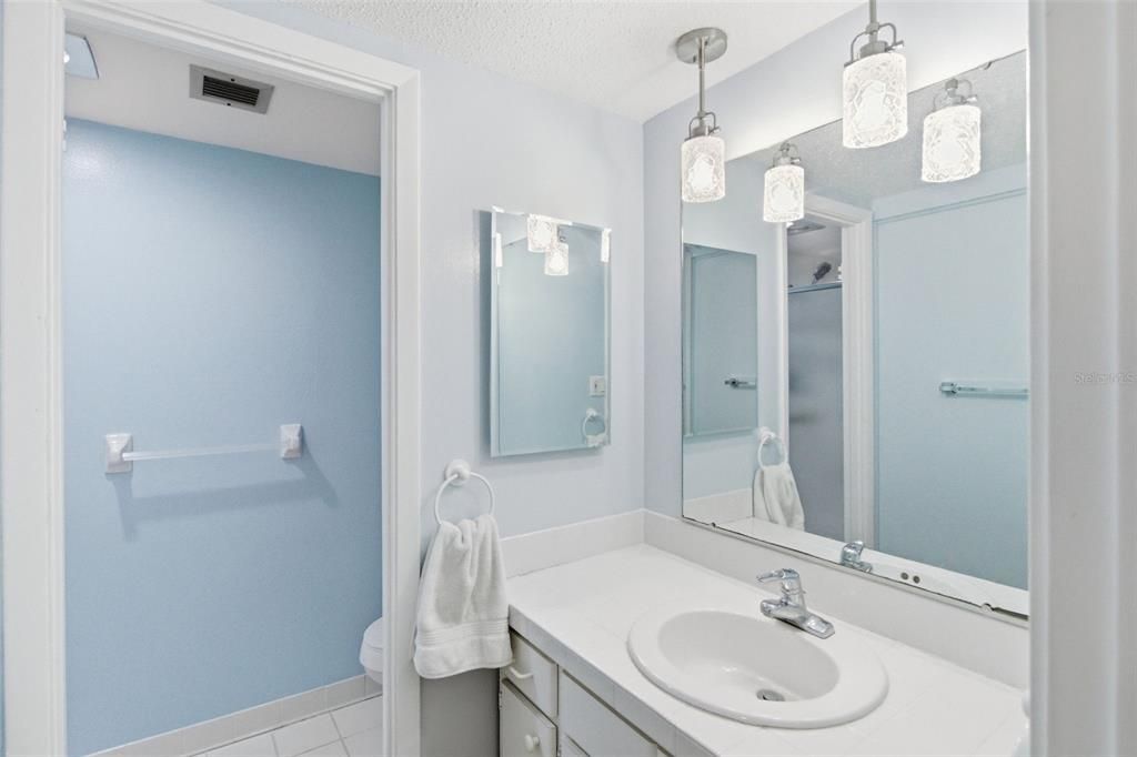 For Sale: $649,000 (2 beds, 2 baths, 1435 Square Feet)