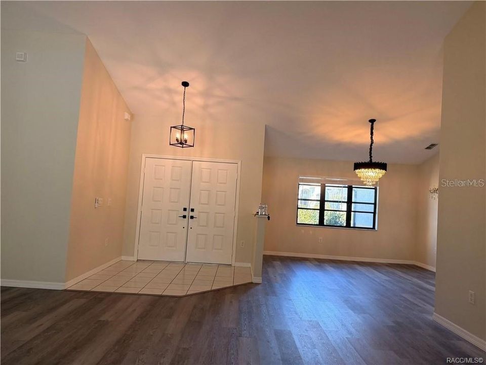 For Sale: $405,000 (3 beds, 2 baths, 2203 Square Feet)