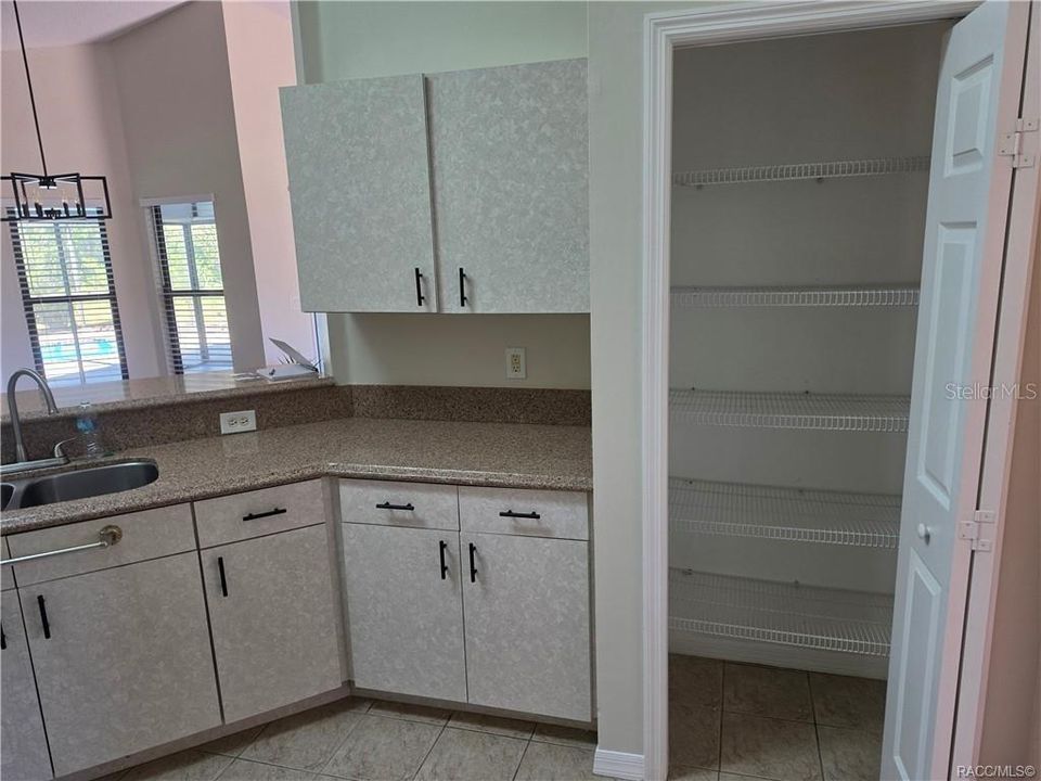 For Sale: $405,000 (3 beds, 2 baths, 2203 Square Feet)