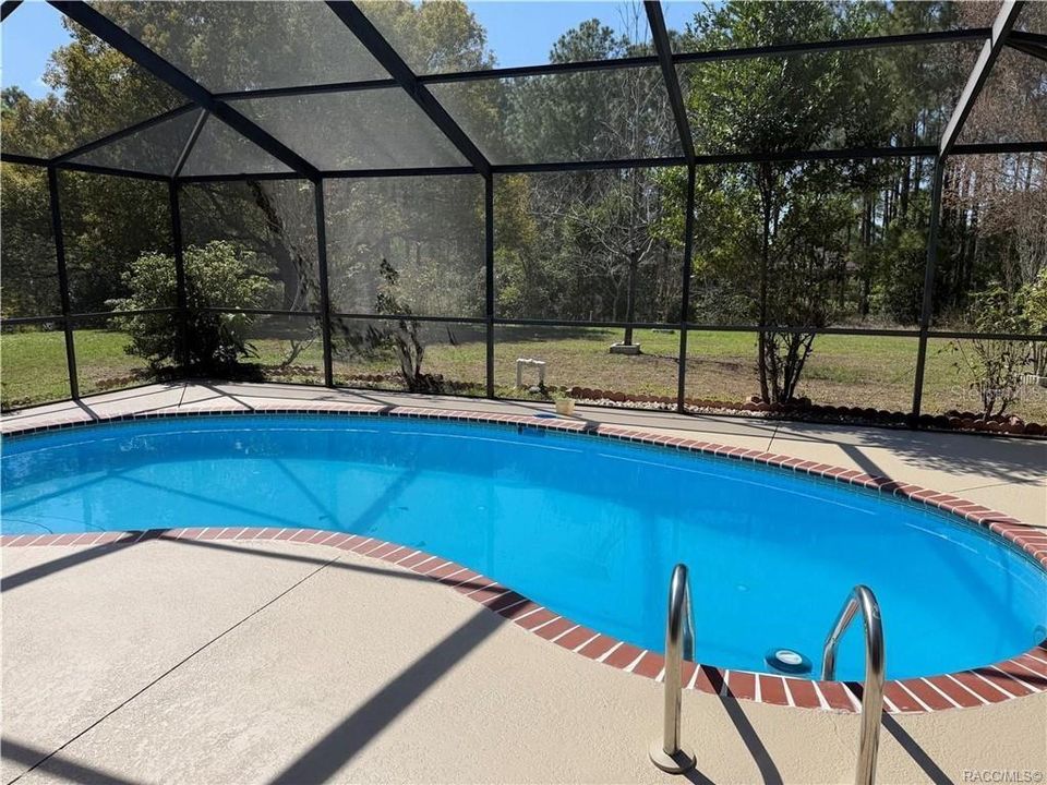 For Sale: $405,000 (3 beds, 2 baths, 2203 Square Feet)